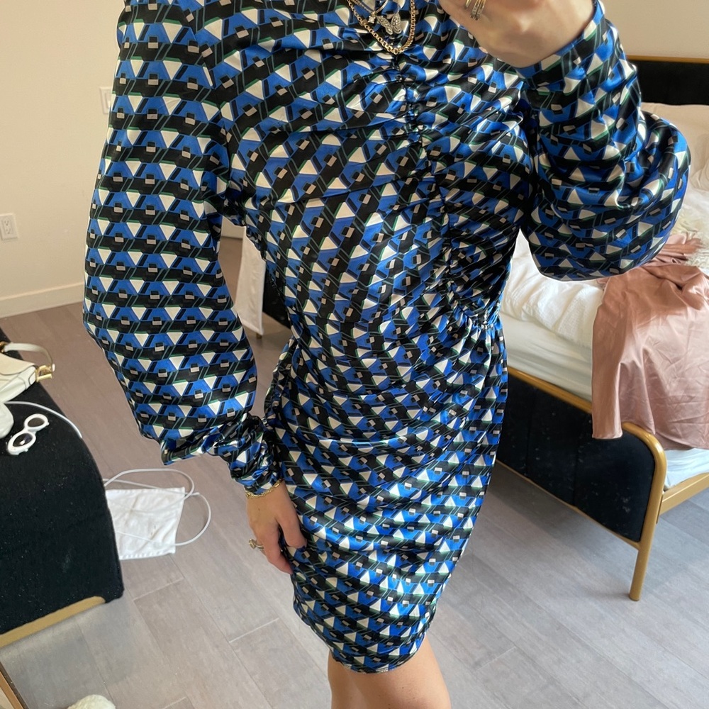 Zara dress in silk. Size 36.